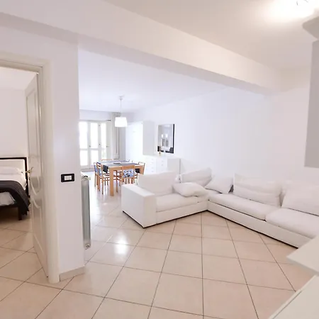 Apartment & Corso Elegant -casa Con Terrazza Privata *