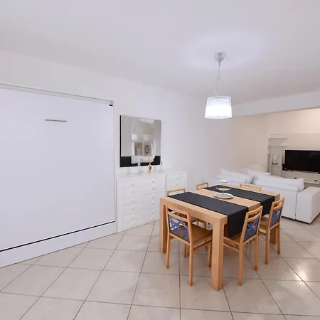 & Corso Elegant -casa Con Terrazza Privata Avellino