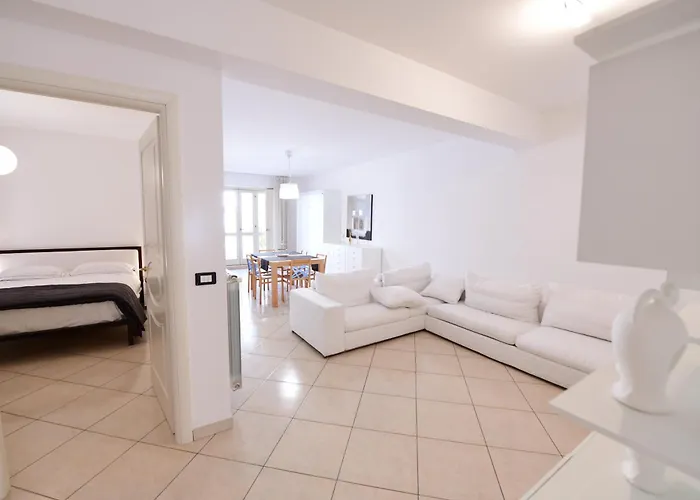 Διαμέρισμα & Corso Elegant -casa Con Terrazza Privata *