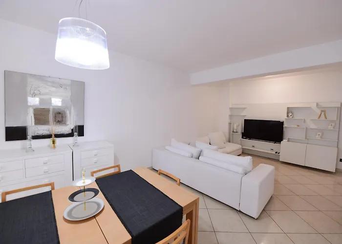 & Corso Elegant -casa Con Terrazza Privata * Avellino